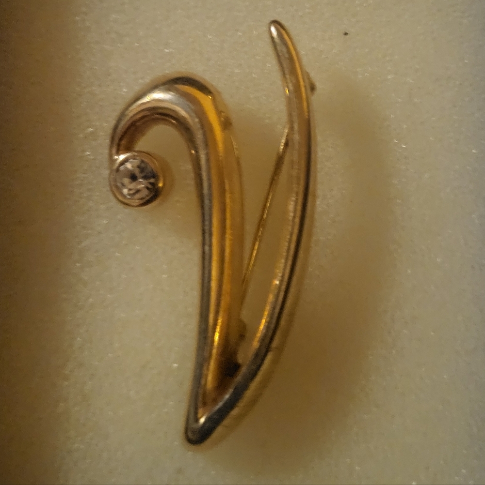 Monet Signed Vintage Monogram Letter V Brooch